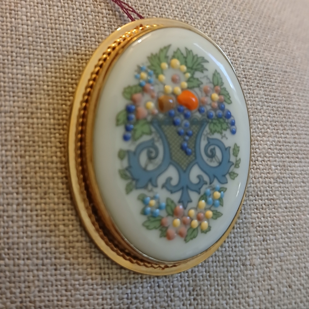 Vintage LENOX Brooch/Pendant Without Chain Wear As Brooch Or Pendant